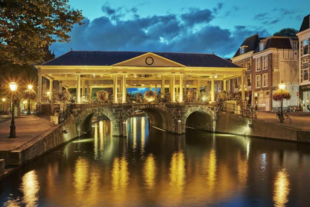 Beautiful Houseboat In The Centre Of Leiden Leida Esterno foto